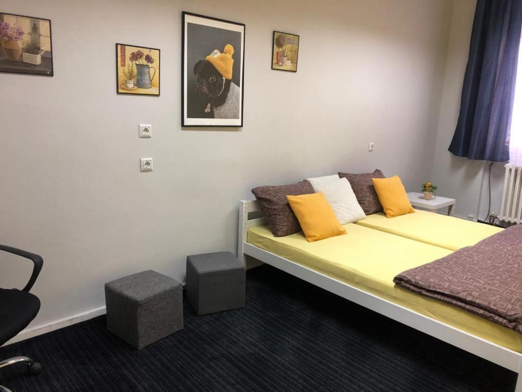Spacious Tuzlaks Apartments Sarajevo Ferhadija מראה חיצוני תמונה