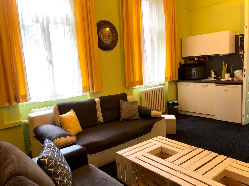 Spacious Tuzlaks Apartments Sarajevo Ferhadija מראה חיצוני תמונה