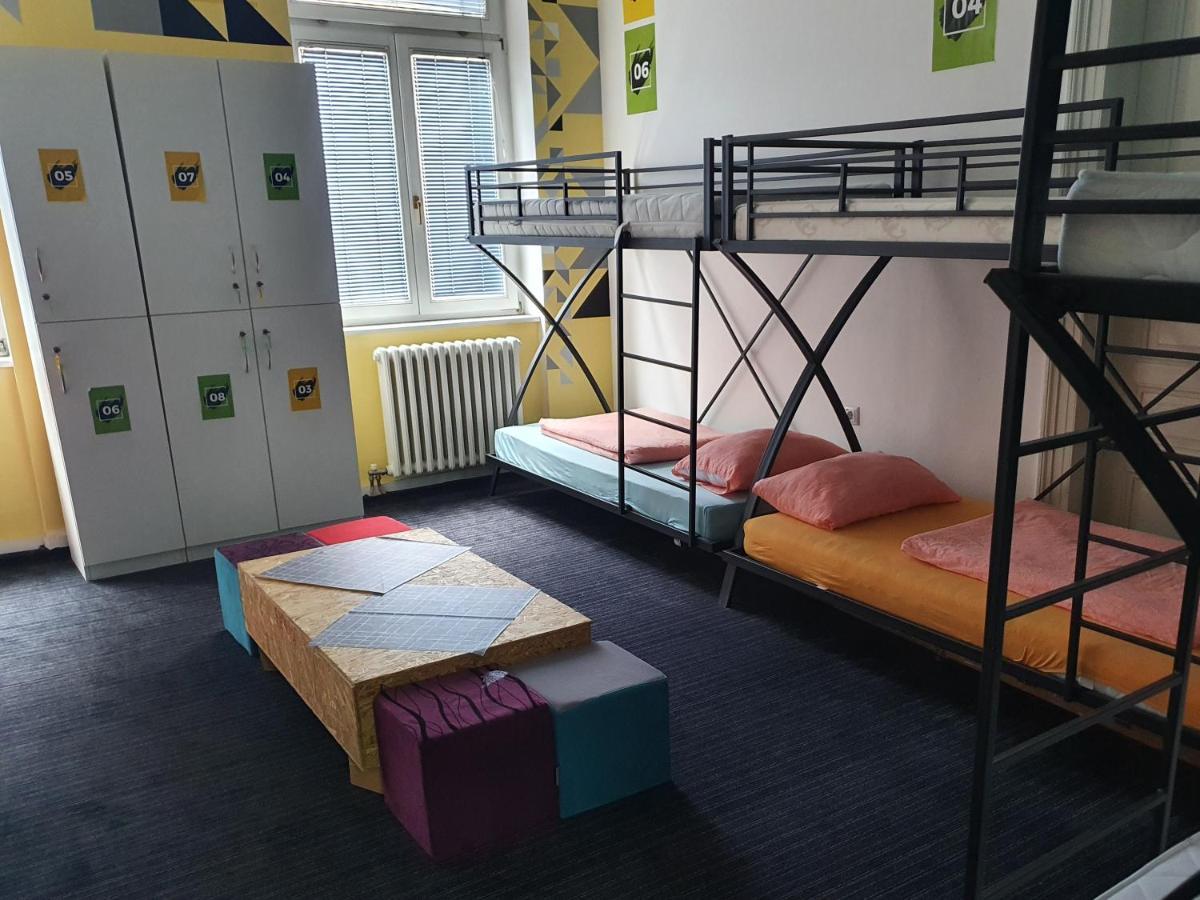Spacious Tuzlaks Apartments Sarajevo Ferhadija מראה חיצוני תמונה