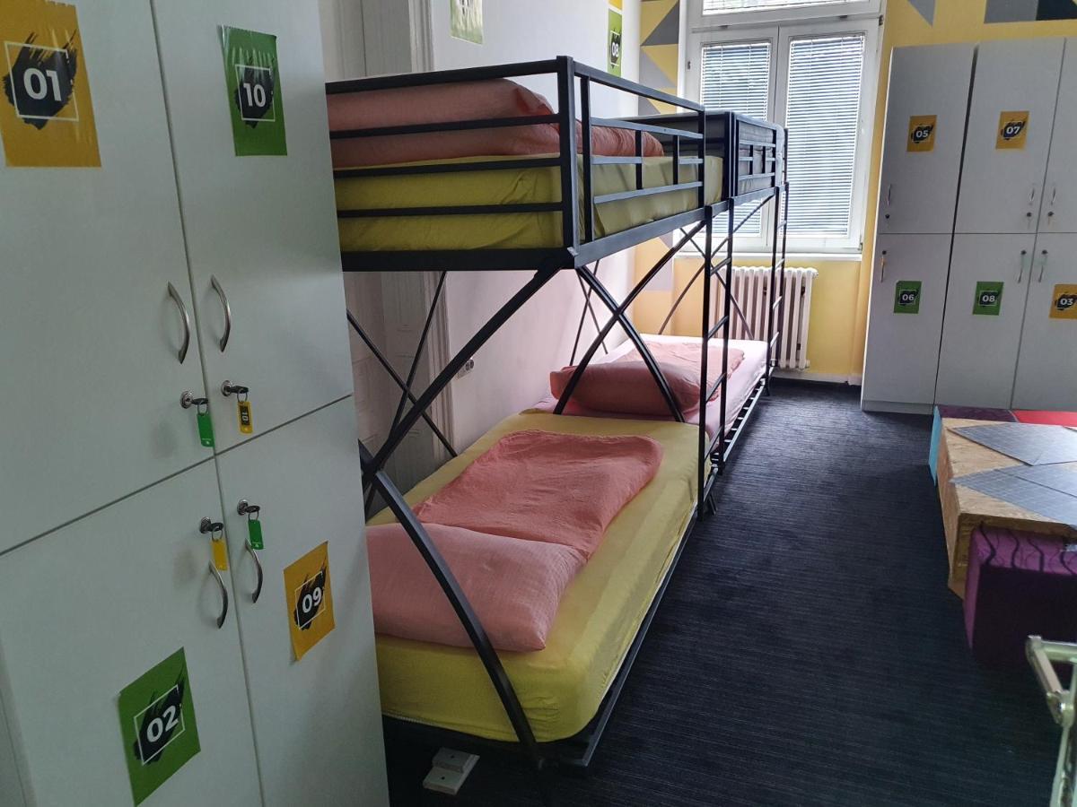 Spacious Tuzlaks Apartments Sarajevo Ferhadija מראה חיצוני תמונה